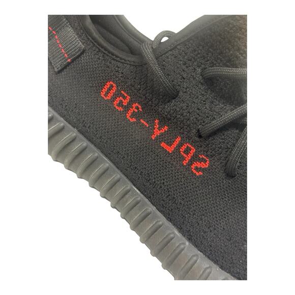 adidas Black Red Accent 12.5 Yeezy Boost 350 V2 Bred CP9652 Kanye Streetwear - Picture 2 of 8
